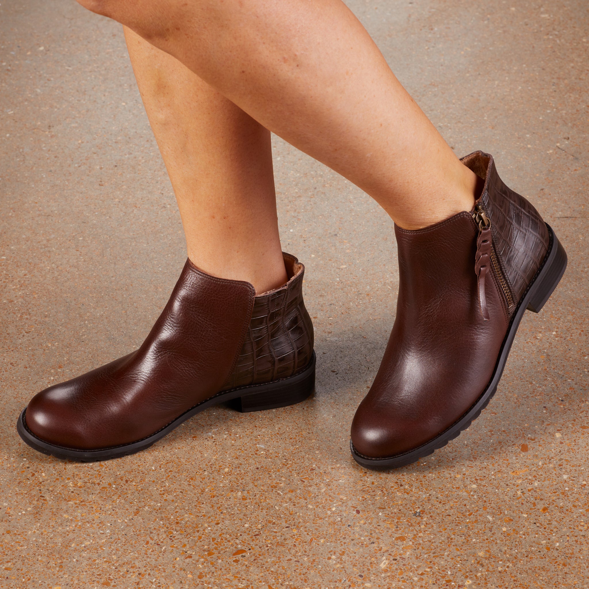 Kason: Brown Tumbled/Croco Print Leather NEW